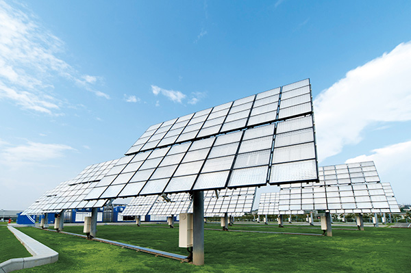 集光型太陽光発電装置(CPV)